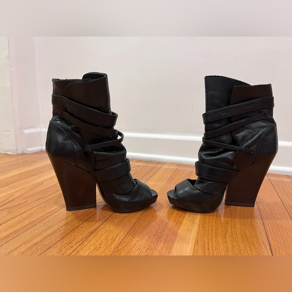 Dolce Vita Open Toe Booties - Picture 6 of 7